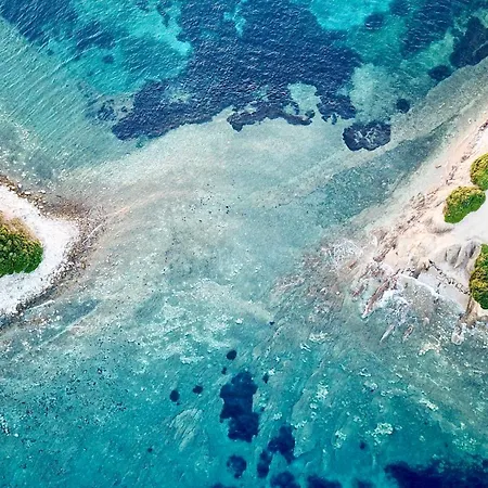 Marinas House ニキティ